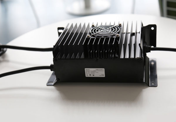 CZS.2000WP intelligent charger